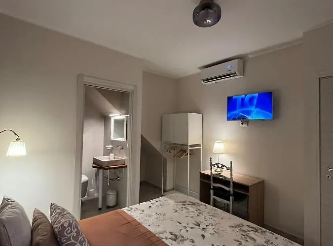 Solidea House Affittacamere *